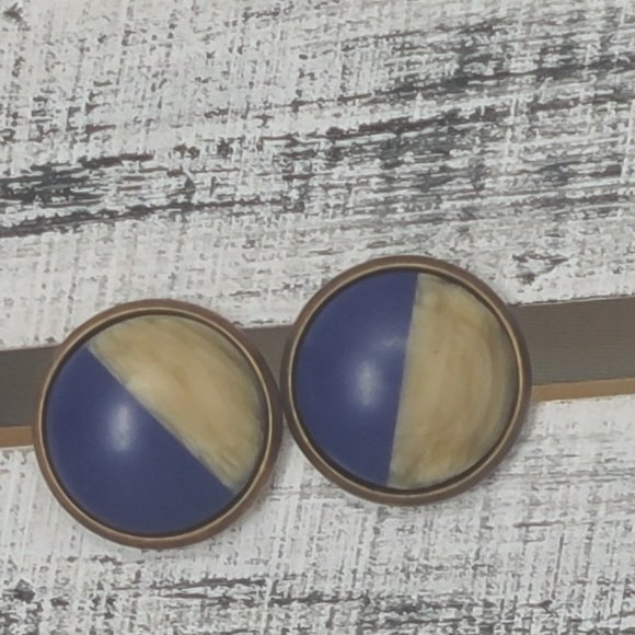 Earrings - Picture 16 of 16